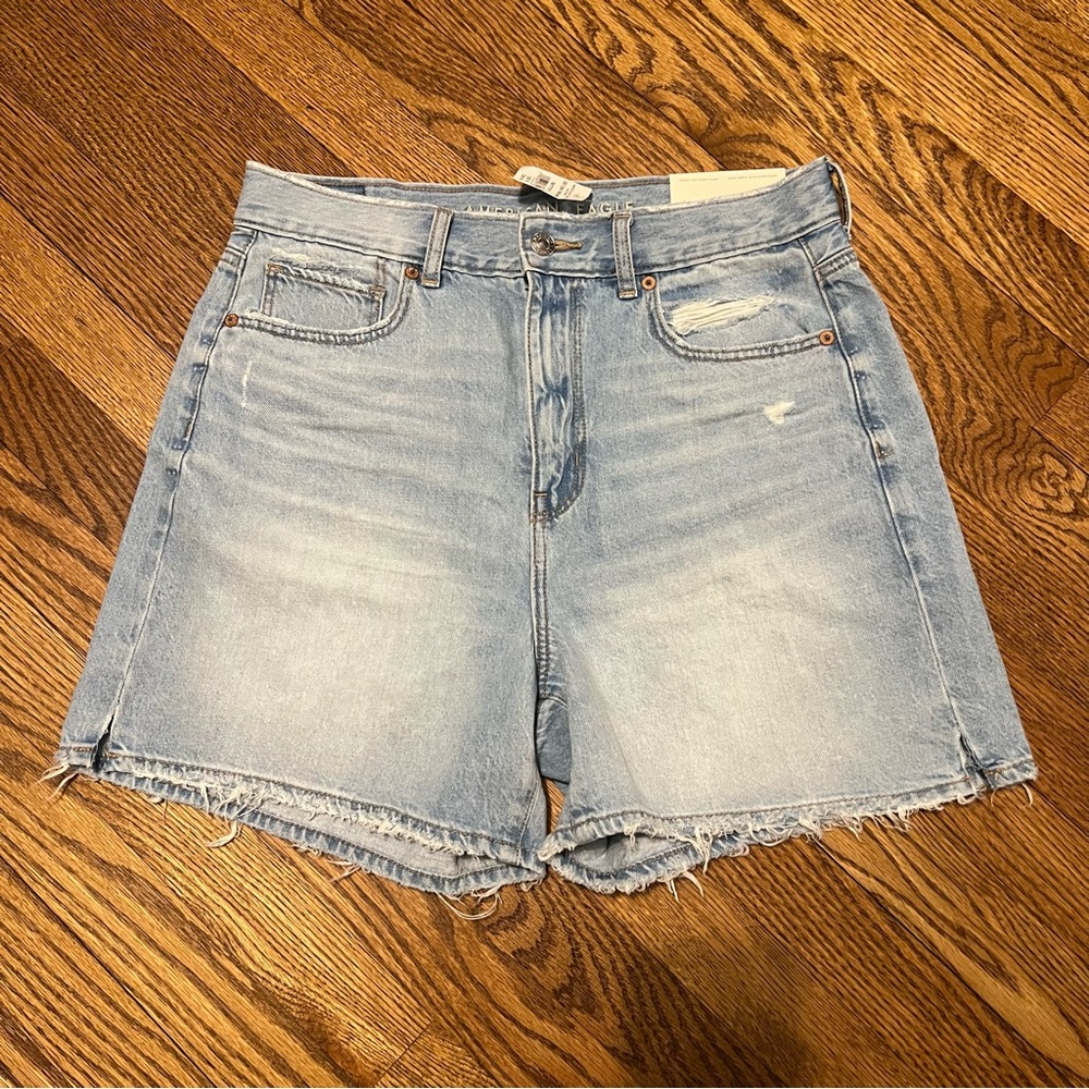 American Eagle High-Waisted baggy Jean Shorts new with tags